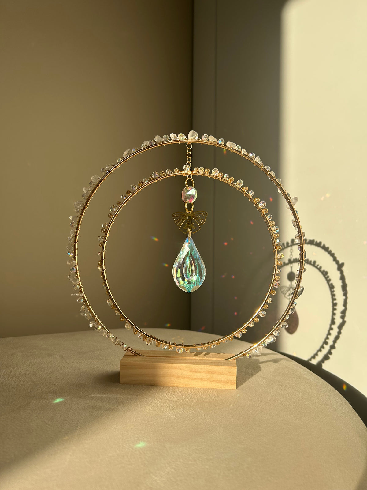 Staande suncatcher - zonnevanger ‘Zina’ met edelstenen