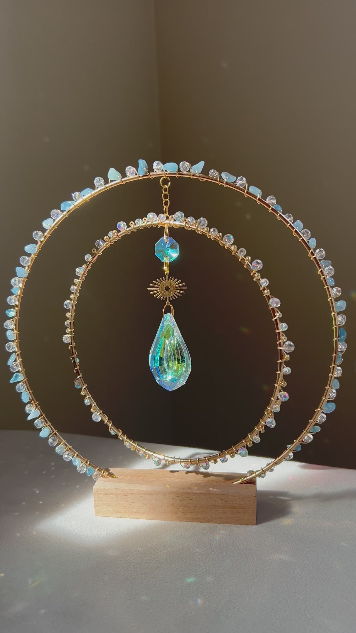 Staande suncatcher - zonnevanger ‘Zina’ met edelstenen