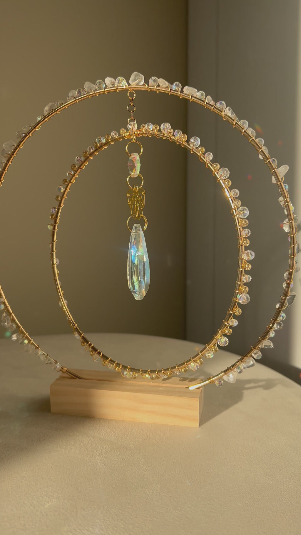 Staande suncatcher - zonnevanger ‘Zina’ met edelstenen