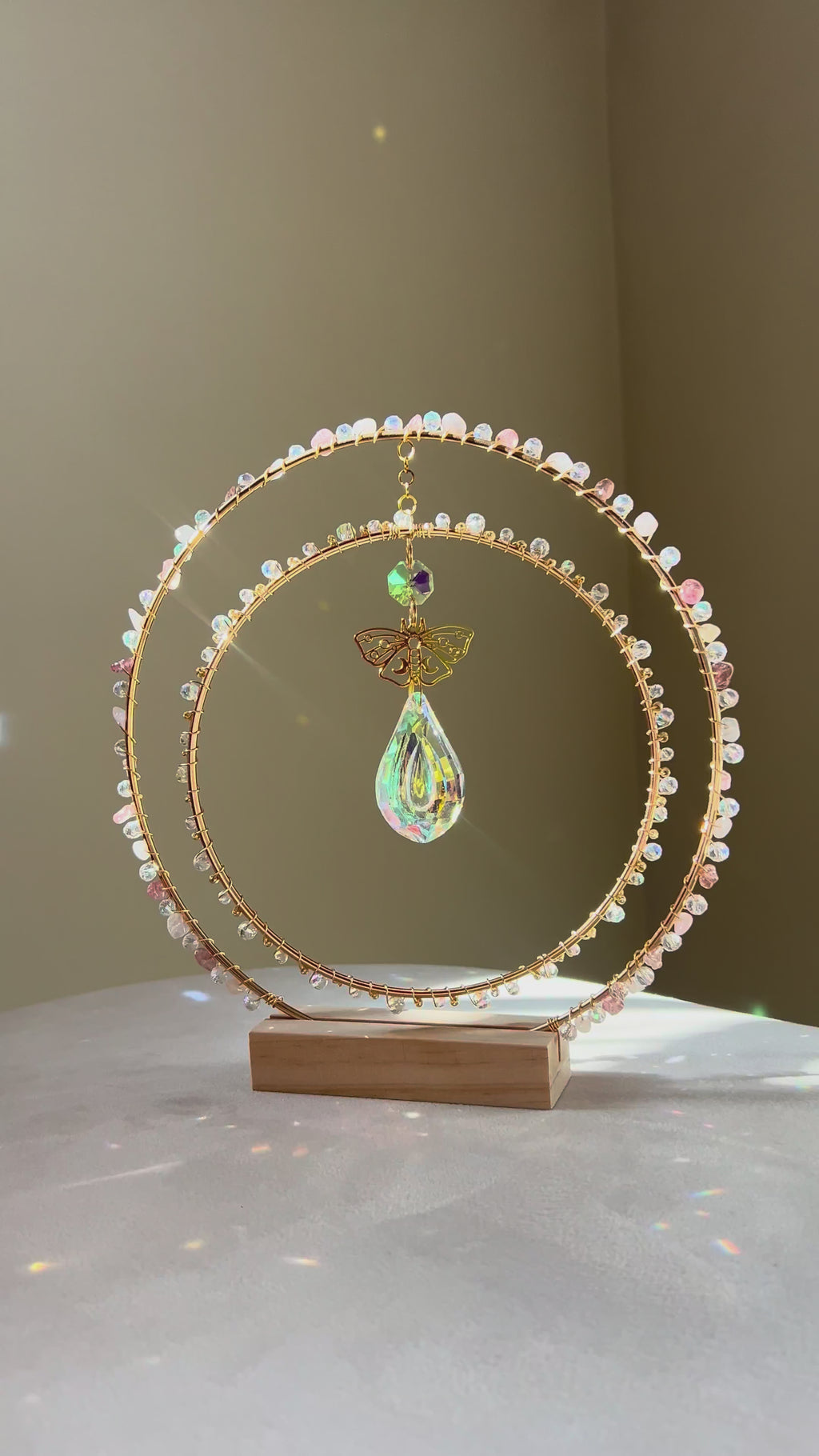 Staande suncatcher - zonnevanger met rozenkwarts en aardbeienkwarts edelstenen