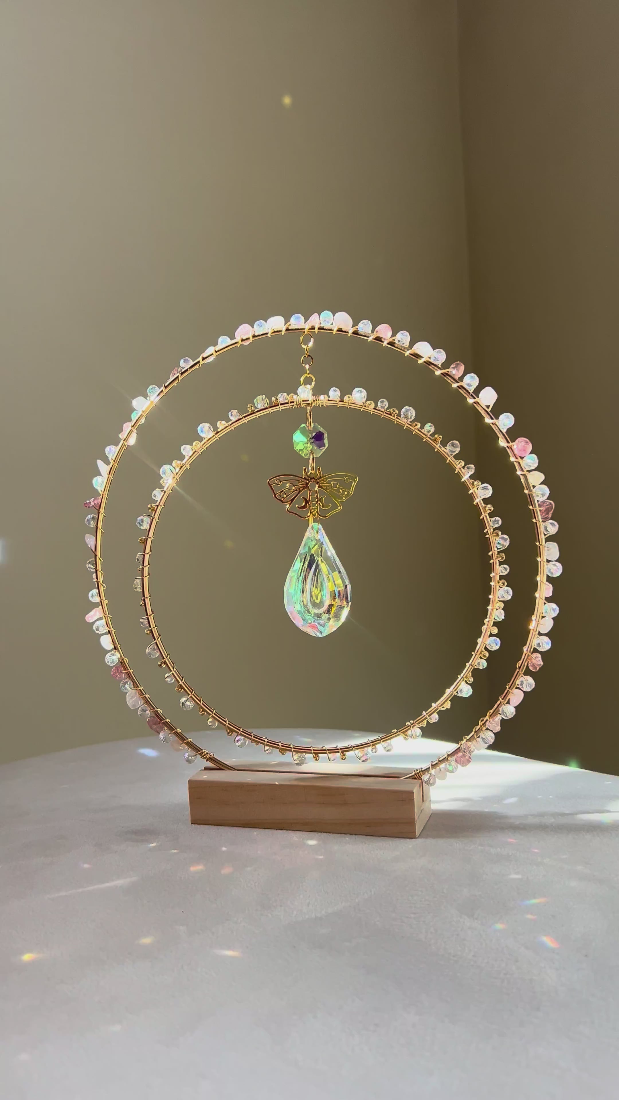 Staande suncatcher - zonnevanger met rozenkwarts en aardbeienkwarts edelstenen